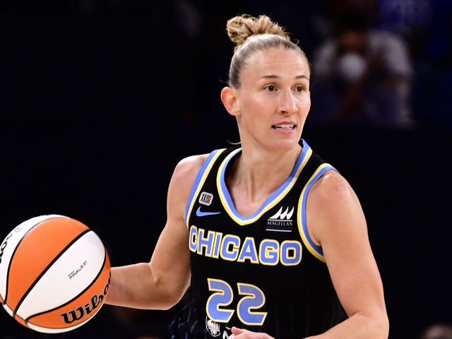 CHICAGO, IL - OCTOBER 17: Courtney Vandersloot #22 of the Chicago Sky dribbles the ball against the Phoenix Mercury during Game Four of the 2021 WNBA Finals on October 17, 2021 at the Wintrust Arena in Chicago, Illinois. Mandatory Copyright Notice: Copyright 2021 NBAE