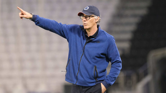 Al Duhail manager, Laurent Blanc, gives orders during the QNB Stars League match between Al Rayyan and Al Duhail on February 5, 2022 at the Jassim Bin Hamad Stadium in Doha, Qatar.