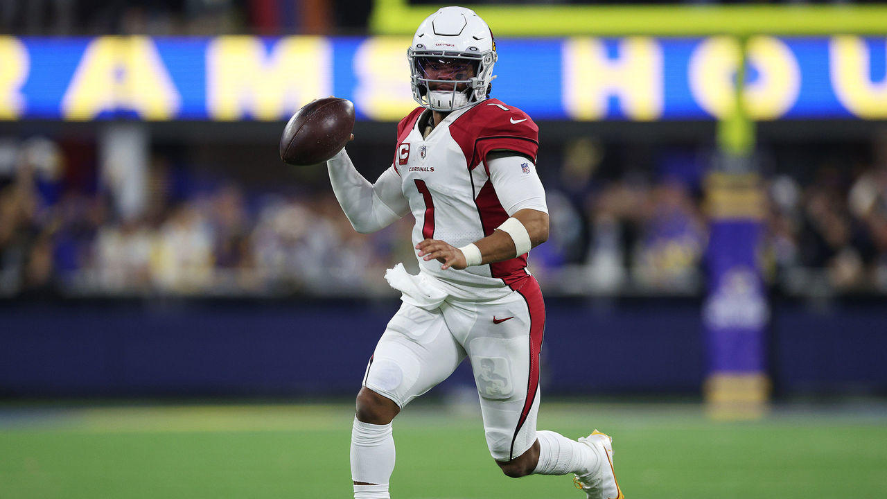 INGLEWOOD, CALIFORNIA - JANUARY 17: Kyler Murray #1 of the Arizona Cardinals scrambles against the Los Angeles Rams during the fourth quarter in the NFC Wild Card Playoff game at SoFi Stadium on January 17, 2022 in Inglewood, California.