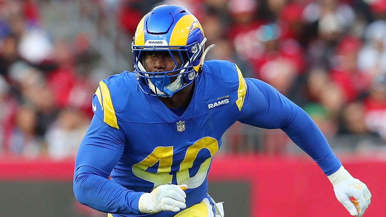 Can't-Miss Play: Los Angeles Rams outside linebacker Von Miller channels Super  Bowl 50 with his strip-sack of Tampa Bay Buccaneers quarterback Tom Brady