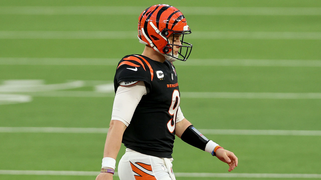 INGLEWOOD, CALIFORNIA - FEBRUARY 13: Joe Burrow #9 of the Cincinnati Bengals walks off the field in the second quarter during Super Bowl LVI against the Los Angeles Rams at SoFi Stadium on February 13, 2022 in Inglewood, California.