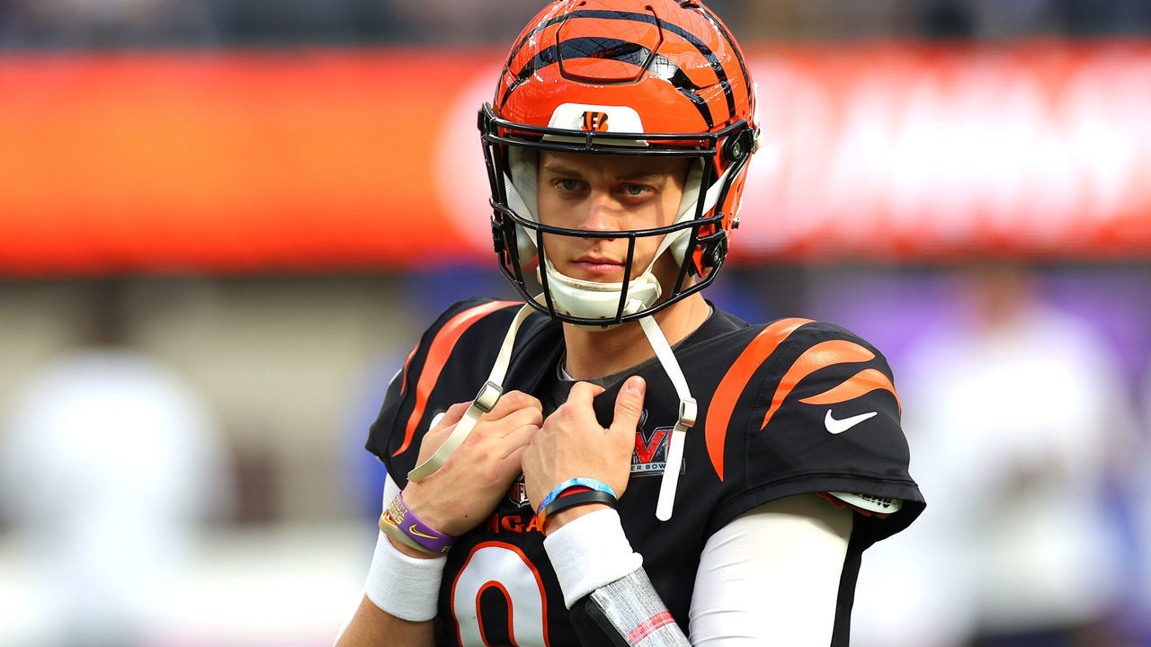INGLEWOOD, CALIFORNIA - FEBRUARY 13: Joe Burrow #9 of the Cincinnati Bengals looks on prior to Super Bowl LVI against the Los Angeles Rams at SoFi Stadium on February 13, 2022 in Inglewood, California.