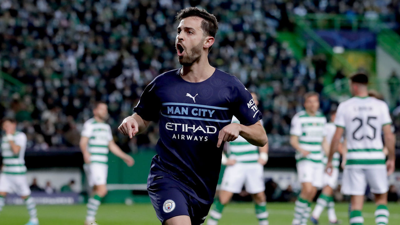 LISBON, PORTUGAL - FEBRUARY 15: Bernardo Silva of Manchester City celebrates 0-2 during the UEFA Champions League match between Sporting CP v Manchester City at the Estadio Jose Alvalade on February 15, 2022 in Lisbon Portugal