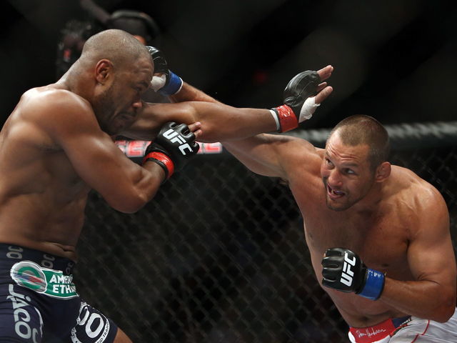 Top 5 UFC fighters who fought past their prime