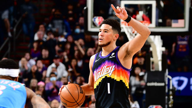 PHOENIX, AZ - FEBRUARY 15: Devin Booker #1 of the Phoenix Suns dribbles the ball during the game against the LA Clippers on February 15, 2022 at Footprint Center in Phoenix, Arizona. Mandatory Copyright Notice: Copyright 2022 NBAE