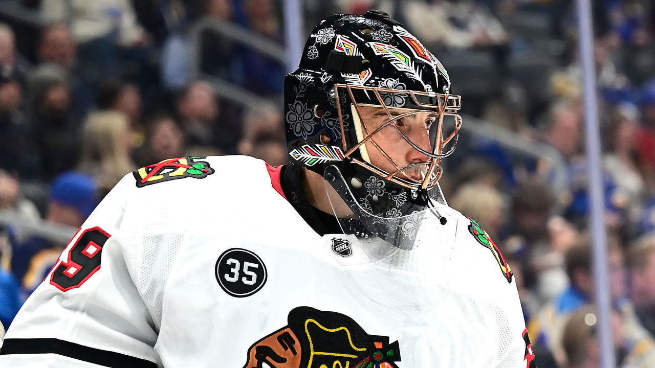 ST. LOUIS, MO - FEBRUARY 12: Chicago Blackhawks goaltender Marc-Andre Fleury (29) during a NHL game between the Chicago Blackhawks and the St. Louis Blues on February 12, 2022, at Enterprise Center, St. Louis, MO. ,