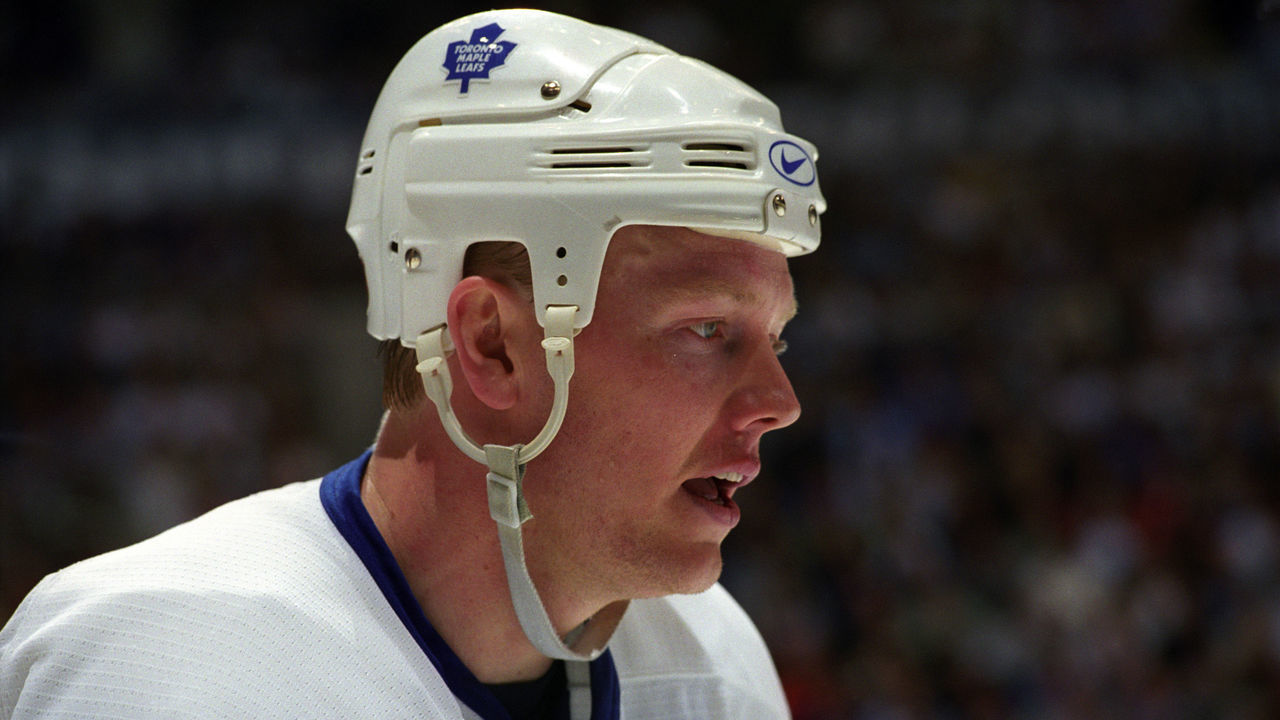 TORONTO, ON - MAY 7: Mats Sundin #13 of the Toronto Maple Leafs skates against the Pittsburgh Penguins during the 1999 NHL Quarter Final playoff game action at Air Canada Centre in Toronto, Ontario, Canada.