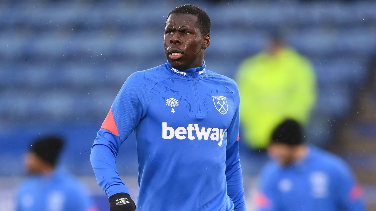 LEICESTER, ENGLAND - FEBRUARY 13: Kurt Zouma of West Ham United warms up prior to the Premier League match between Leicester City and West Ham United at The King Power Stadium on February 13, 2022 in Leicester, England.