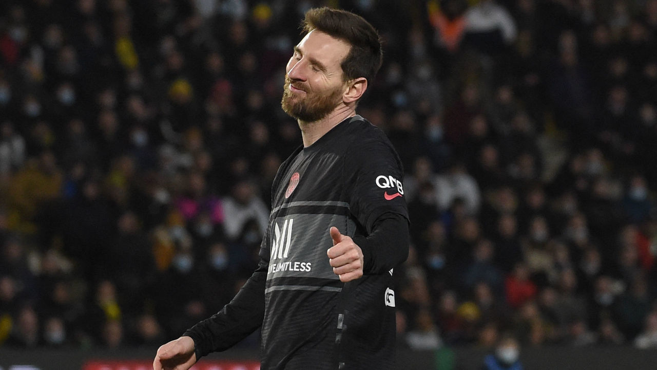 Paris Saint-Germain's Argentinian forward Lionel Messi gestures during the French L1 football match between FC Nantes and Paris-Saint Germain (PSG) at the Stade de la BeaujoireLouis Fonteneau, western France, on February 19, 2022.