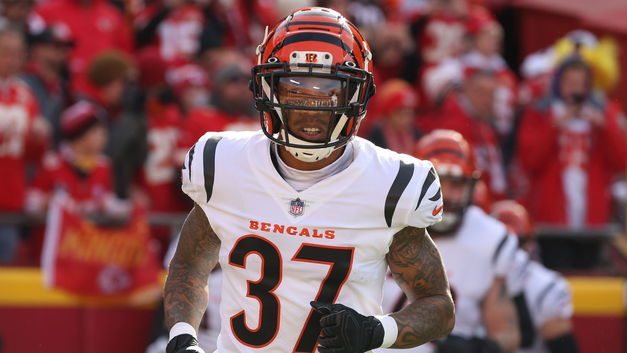 KANSAS CITY, MO - JANUARY 30: Cincinnati Bengals free safety Ricardo Allen (37) before the AFC Championship game between the Cincinnati Bengals and Kansas City Chiefs on Jan 30, 2022 at GEHA Field at Arrowhead Stadium in Kansas City, MO.