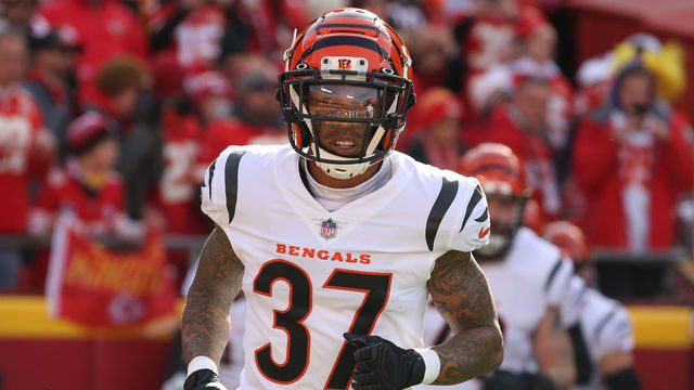 KANSAS CITY, MO - JANUARY 30: Cincinnati Bengals free safety Ricardo Allen (37) before the AFC Championship game between the Cincinnati Bengals and Kansas City Chiefs on Jan 30, 2022 at GEHA Field at Arrowhead Stadium in Kansas City, MO.