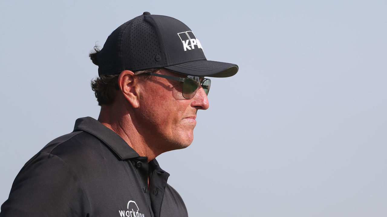 AL MUROOJ, SAUDI ARABIA - FEBRUARY 04: Phil Mickelson of the United States looks down the 17th hole during day two of the PIF Saudi International at Royal Greens Golf & Country Club on February 4, 2022 in Al Murooj, Saudi Arabia.