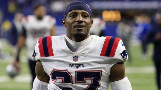 INDIANAPOLIS, INDIANA - DECEMBER 18: J.C. Jackson #27 of the New England Patriots walks off the field after a loss to the Indianapolis Colts at Lucas Oil Stadium on December 18, 2021 in Indianapolis, Indiana.