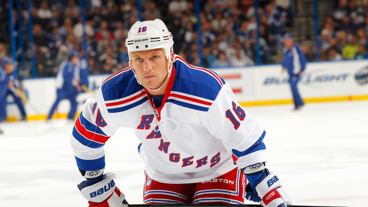TAMPA, FL - DECEMBER 3: Sean Avery #16 of the New York Rangers rest during a break in the action against the Tampa Bay Lightning at the St. Pete Times Forum on December 3, 2011 in Tampa, Florida.