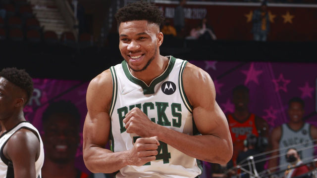 CLEVELAND, OH - FEBRUARY 19: Giannis Antetokounmpo #34 of the Milwaukee Bucks smiles during the Taco Bell Skills Challenge as part of 2022 NBA All Star Weekend on February 19, 2022 at Rocket Mortgage FieldHouse in Cleveland, Ohio. NOTE TO USER: User expressly acknowledges and agrees that, by downloading and/or using this Photograph, user is consenting to the terms and conditions of the Getty Images License Agreement. Mandatory Copyright Notice: Copyright 2022 NBAE