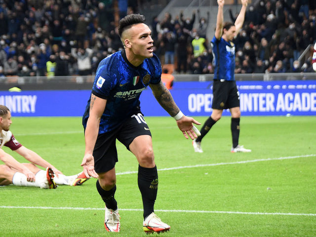 Lautaro Martinez of FC Internazionale celebrates after scoring the News  Photo - Getty Images