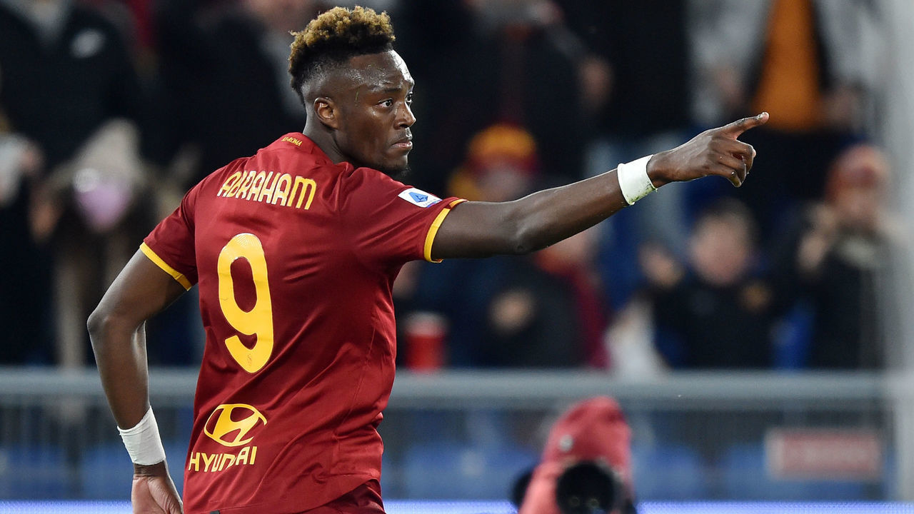 ROME, ITALY - MARCH 05: Tammy Abraham of AS Roma celebrates after scoring opening goal during the Serie A match between AS Roma and Atalanta BC at Stadio Olimpico on March 5, 2022 in Rome,Italy.