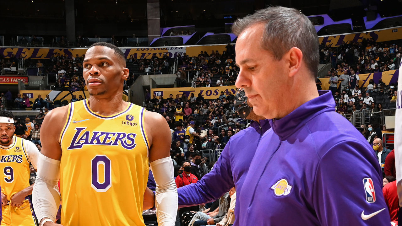 LOS ANGELES, CA - NOVEMBER 4: Russell Westbrook #0 of the Los Angeles Lakers walks on the court while Frank Vogel draws up a play against the Oklahoma City Thunder on November 4, 2021 at STAPLES Center in Los Angeles, California. NOTE TO USER: User expressly acknowledges and agrees that, by downloading and/or using this Photograph, user is consenting to the terms and conditions of the Getty Images License Agreement. Mandatory Copyright Notice: Copyright 2021 NBAE