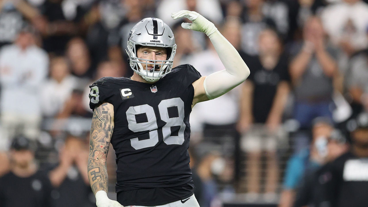 LAS VEGAS, NEVADA - SEPTEMBER 13: Defensive end Maxx Crosby #98 of the Las Vegas Raiders during the NFL game against the Baltimore Ravens at Allegiant Stadium on September 13, 2021 in Las Vegas, Nevada. The Raiders defeated the Ravens 33-27 in overtime.