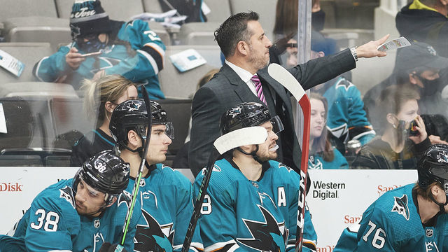 SAN JOSE, CA - JANUARY 22: San Jose Sharks head coach Bob Boughner points to his team during the NHL game between the San Jose Sharks and the Tampa Bay Lightning on January 22, 2022 at SAP Center in San Jose, CA.