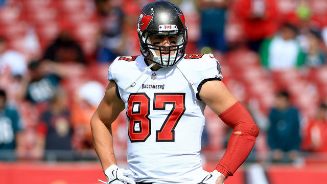 TAMPA, FLORIDA - JANUARY 16: Rob Gronkowski #87 of the Tampa Bay Buccaneers warms up prior to the NFC Wild Card Playoff game against the Philadelphia Eagles at Raymond James Stadium on January 16, 2022 in Tampa, Florida.