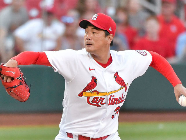 ST. LOUIS, MO - JUNE 10: St. Louis Cardinals starting pitcher