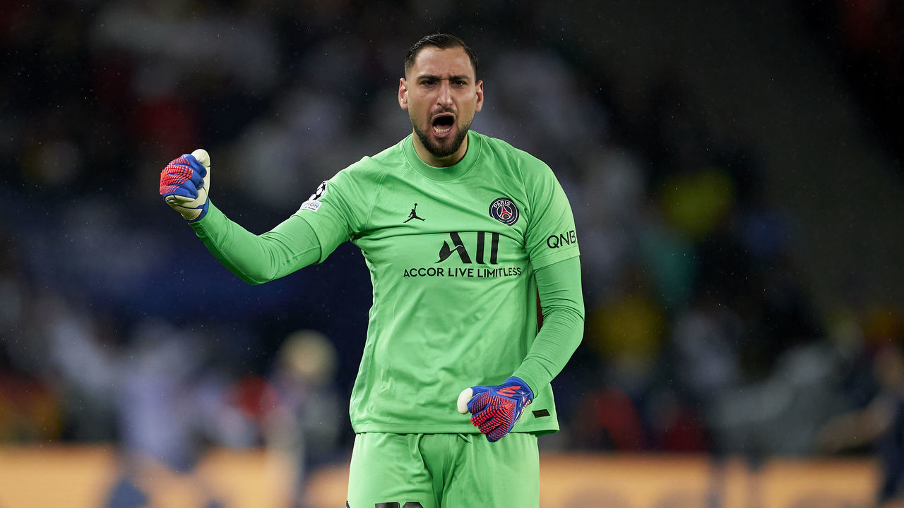 PARIS, FRANCE - FEBRUARY 15: Gianluigi Donnarumma of Paris Saint-Germain celebrates after the first goal of his team scored by Kylian Mbappe (not in frame) during the UEFA Champions League Round Of Sixteen Leg One match between Paris Saint-Germain and Real Madrid at Parc des Princes on February 15, 2022 in Paris, France.