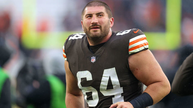 CLEVELAND, OH - NOVEMBER 21: Cleveland Browns center JC Tretter (64) leaves the field following the National Football League game between the Detroit Lions and Cleveland Browns on November 21, 2021, at FirstEnergy Stadium in Cleveland, OH.