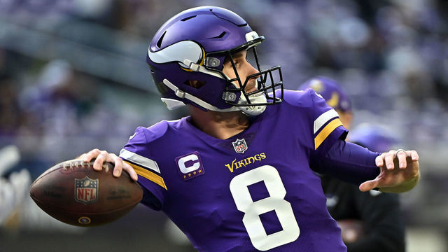 MINNEAPOLIS, MINNESOTA - JANUARY 09: Kirk Cousins #8 of the Minnesota Vikings warms up prior to the game against the Chicago Bears at U.S. Bank Stadium on January 09, 2022 in Minneapolis, Minnesota.