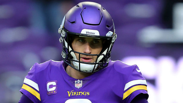 MINNEAPOLIS, MINNESOTA - JANUARY 09: Kirk Cousins #8 of the Minnesota Vikings warms up prior to the game against the Chicago Bears at U.S. Bank Stadium on January 09, 2022 in Minneapolis, Minnesota.