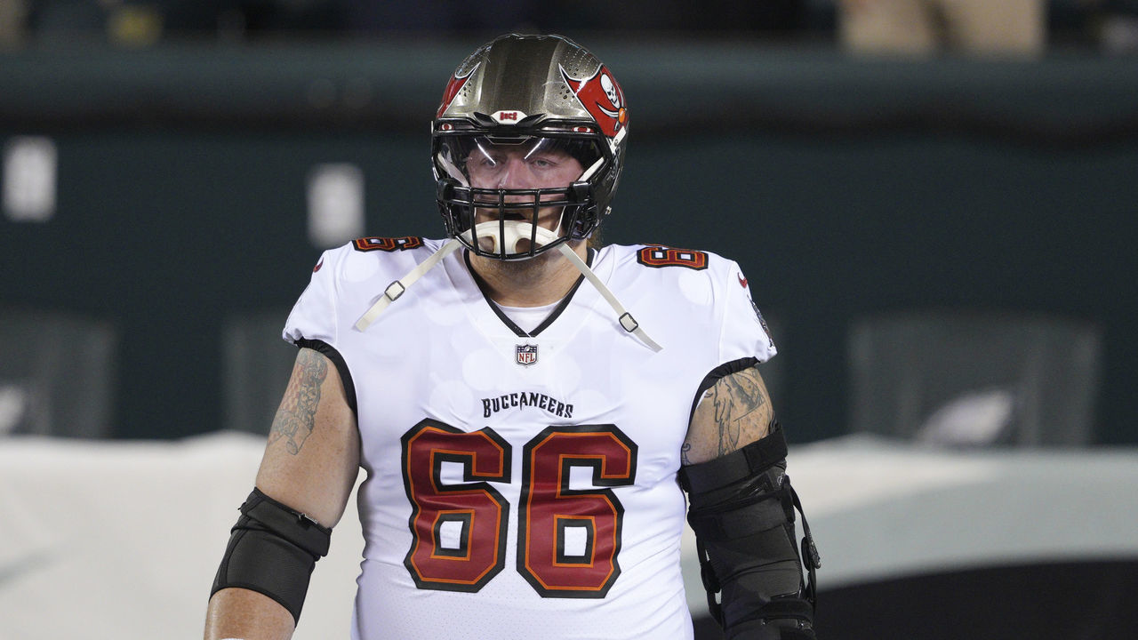 PHILADELPHIA, PA - OCTOBER 14: Tampa Bay Buccaneers Center Ryan Jensen (66) looks on during the game between the Philadelphia Eagles and the Tampa Bay Buccaneers on October 14, 2021 at Lincoln Financial Field in Philadelphia, PA.