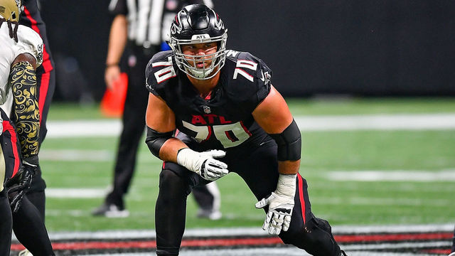 ATLANTA, GA JANUARY 09: Atlanta offensive tackle Jake Matthews (70) during the NFL game between the New Orleans Saints and the Atlanta Falcons on January 9th, 2022 at Mercedes-Benz Stadium in Atlanta, GA.