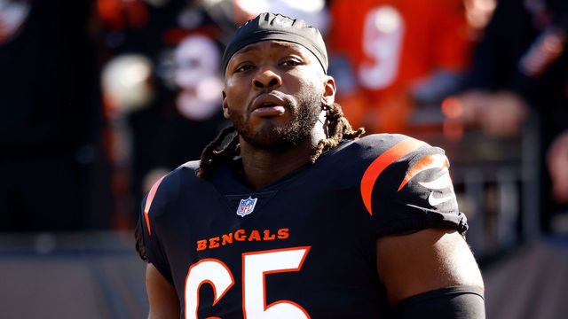 CINCINNATI, OH - NOVEMBER 07: Larry Ogunjobi #65 of the Cincinnati Bengals warms up prior to the start of the game against the Cleveland Browns at Paul Brown Stadium on November 7, 2021 in Cincinnati, Ohio.