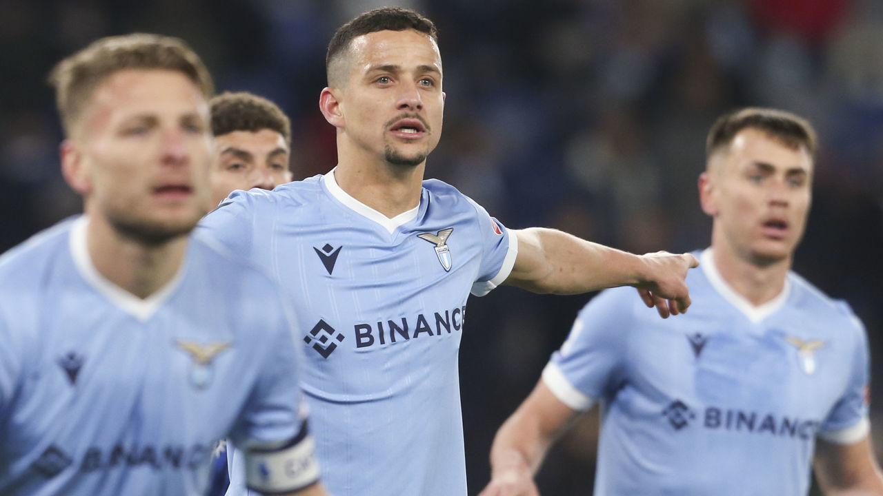 OLIMPICO STADIUM, ROME, ITALY - 2022/02/27: Lazio's Brazilian defender Luiz Felipe gesticulate during the Serie A football match between SS Lazio and SSC Napoli. Napoli won 2-1.