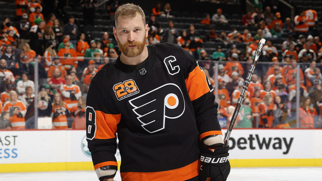 PHILADELPHIA, PENNSYLVANIA - MARCH 17: Claude Giroux #28 of the Philadelphia Flyers warms up before playing against the Nashville Predators at Wells Fargo Center on March 17, 2022 in Philadelphia, Pennsylvania. Giroux is playing in his 1,000th-career NHL game.