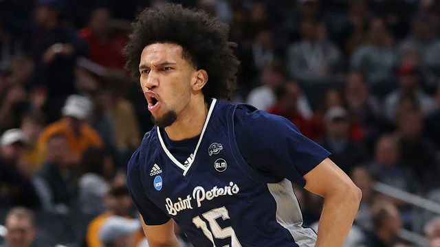 INDIANAPOLIS, INDIANA - MARCH 19: Matthew Lee #15 of the St. Peter's Peacocks reacts in the second half against the Murray State Racers during the second round of the 2022 NCAA Men's Basketball Tournament at Gainbridge Fieldhouse on March 19, 2022 in Indianapolis, Indiana.