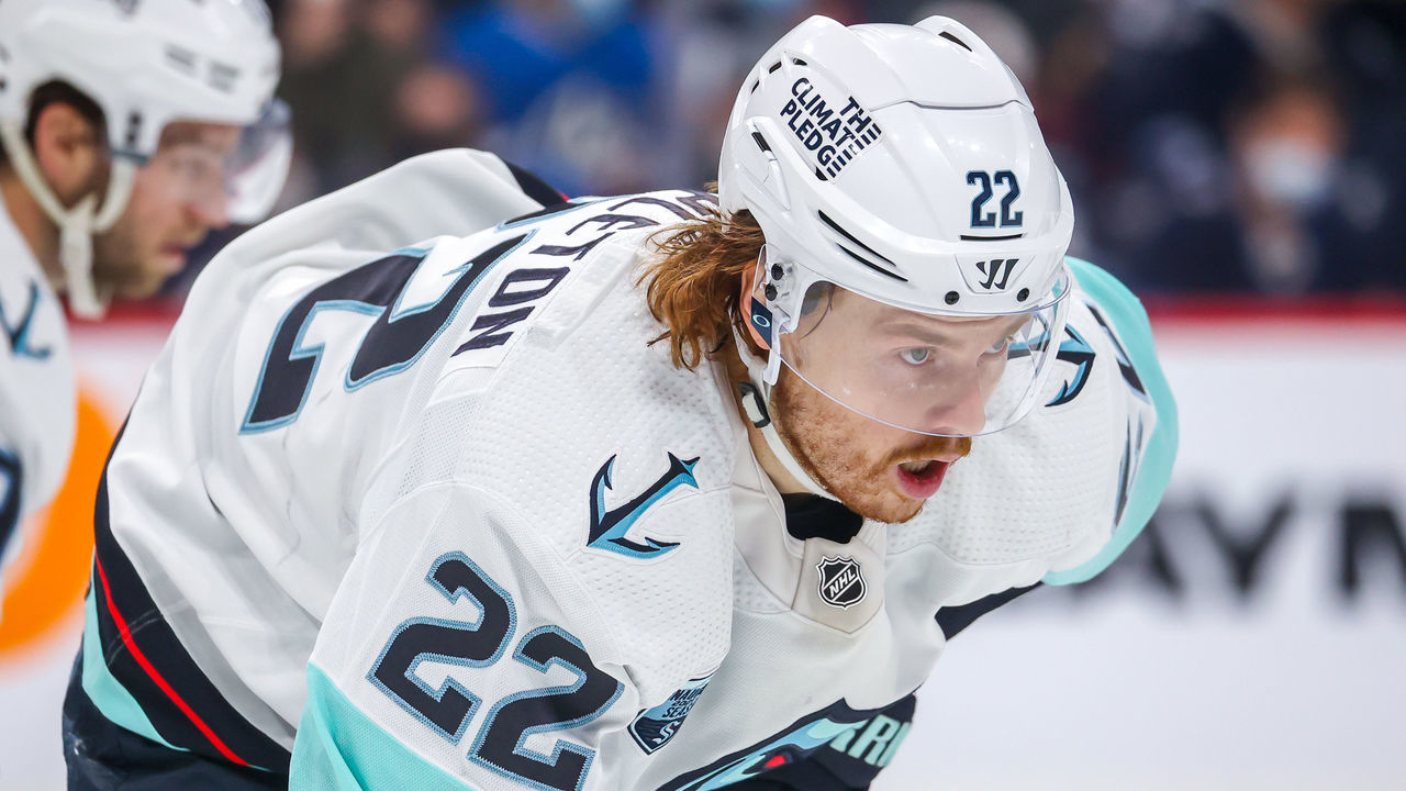 WINNIPEG, MB - FEBRUARY 17: Mason Appleton #22 of the Seattle Kraken prepares for a second period face-off against the Winnipeg Jets at Canada Life Centre on February 17, 2022 in Winnipeg, Manitoba, Canada.