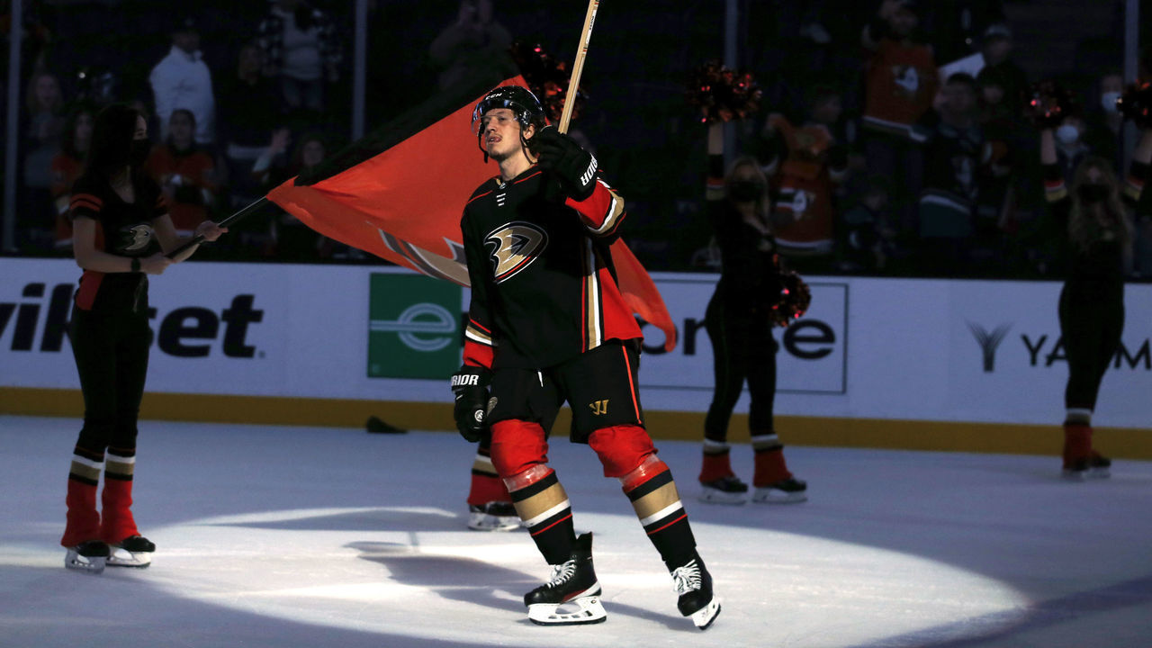 ANAHEIM, CA - FEBRUARY 22: Rickard Rakell #67 of the Anaheim Ducks waves to they crowd following a 4-3 shootout win over the San Jose Sharks at Honda Center on February 22, 2022 in Anaheim, California.