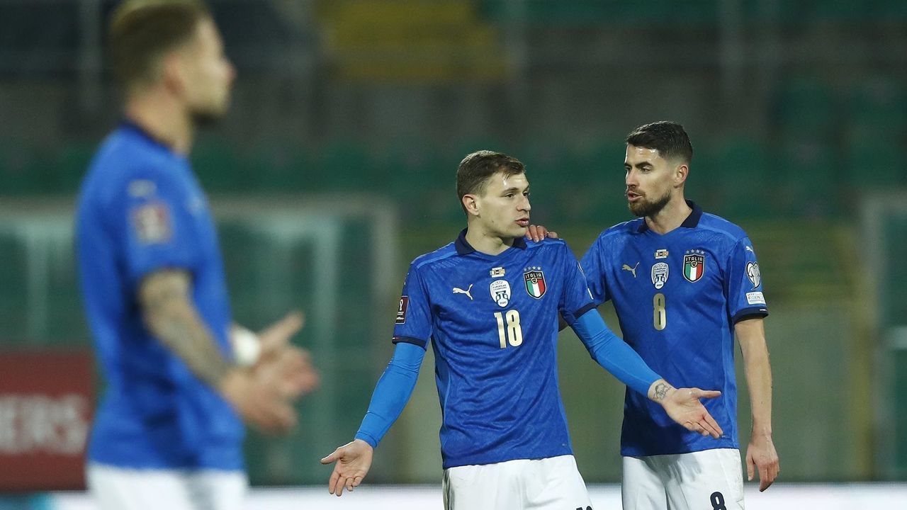 PALERMO, ITALY - MARCH 24: Nicolo Barella of Italy looks dejected during the 2022 FIFA World Cup Qualifier knockout round play-off match between Italy and North Macedonia at Stadio Renzo Barbera on March 24, 2022 in Palermo, Italy.