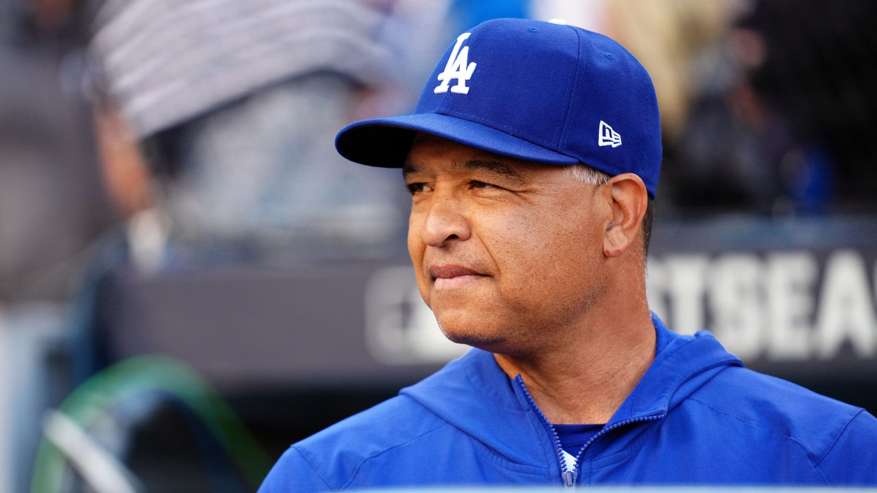 Dodgers Sign Dave Roberts to Multi-Year Contract – Think Blue