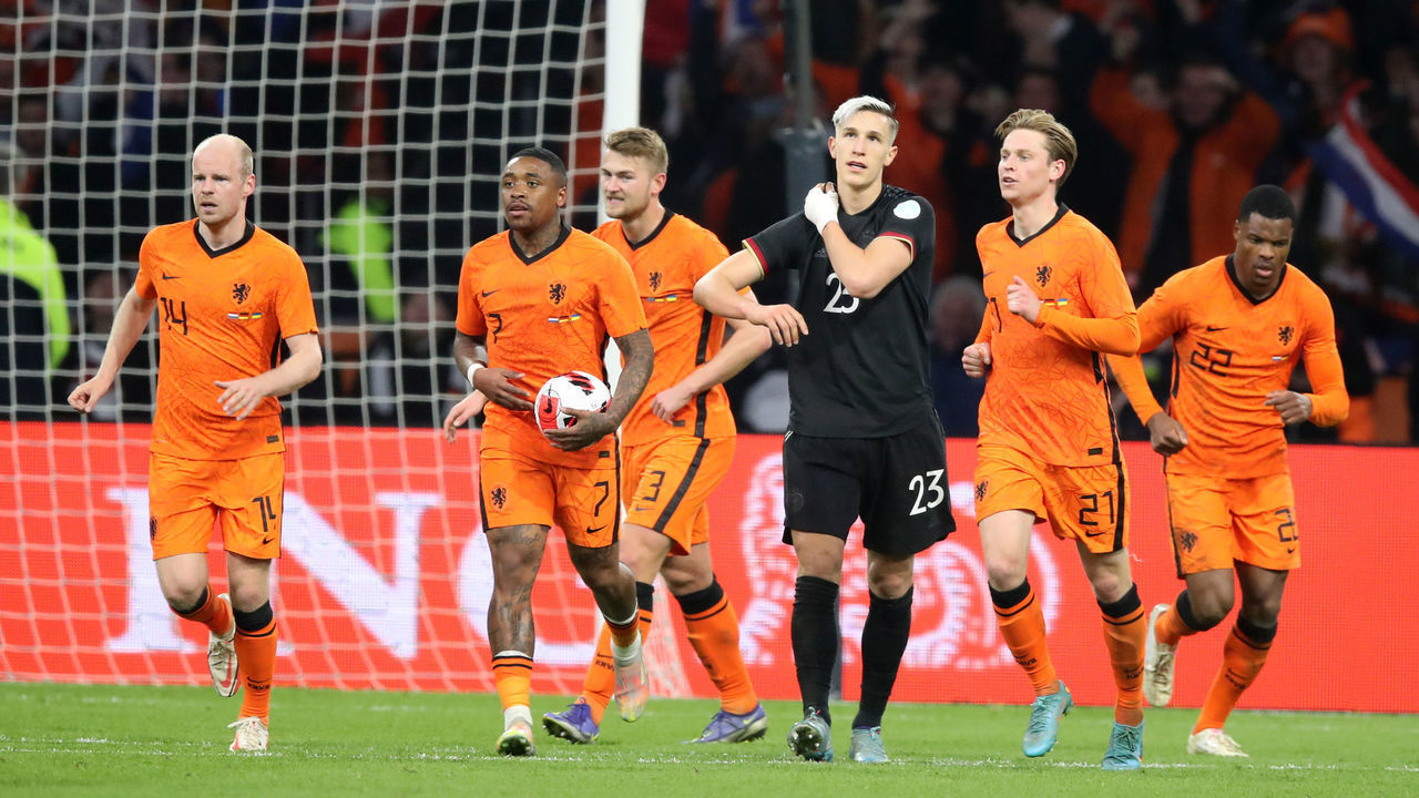 AMSTERDAM, NETHERLANDS - MARCH 29: Steven Bergwijn of Netherlands celebrates after scoring a goal (1:1) during the international friendly match between Netherlands and Germany at Johan Cruijff Arena on March 29, 2022 in Amsterdam, Netherlands.