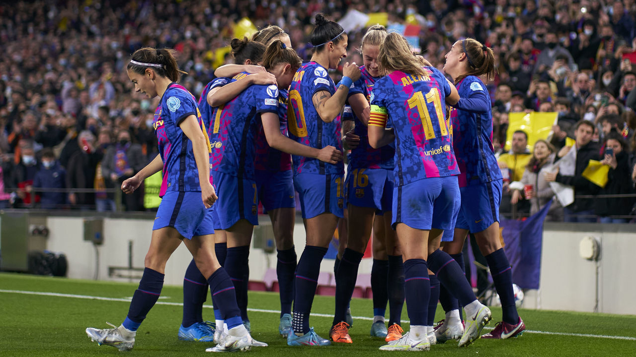 BARCELONA, SPAIN - MARCH 30: Claudia Pina of FC Barcelona celebrates with team mates after scoring her team's third goal during the UEFA Women's Champions League Quarter Final Second Leg match between FC Barcelona and Real Madrid at Camp Nou on March 30, 2022 in Barcelona, Spain.