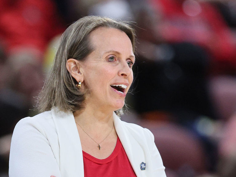 West Virginia hires South Dakota's Dawn Plitzuweit - Vimarsana News