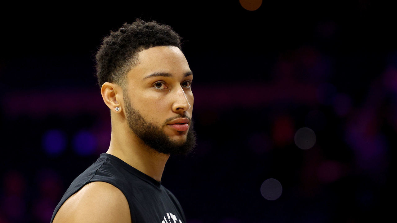 PHILADELPHIA, PENNSYLVANIA - MARCH 10: Ben Simmons #10 of the Brooklyn Nets warms up before the game against the Philadelphia 76ers at Wells Fargo Center on March 10, 2022 in Philadelphia, Pennsylvania.