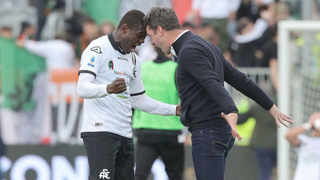LA SPEZIA, ITALY - APRIL 02: Emmanuel Quartsin Gyasi of Spezia Calcio celebrates the victory during the Serie A match between Spezia Calcio and Venezia FC at Stadio Alberto Picco on April 2, 2022 in La Spezia, Italy.