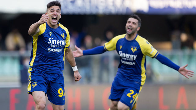 VERONA, ITALY - APRIL 04: Giovanni Simeone of Hellas Verona FC celebrates after scoring his team's first goal during the Serie A match between Hellas Verona and Genoa at Stadio Marcantonio Bentegodi on April 04, 2022 in Verona, Italy.