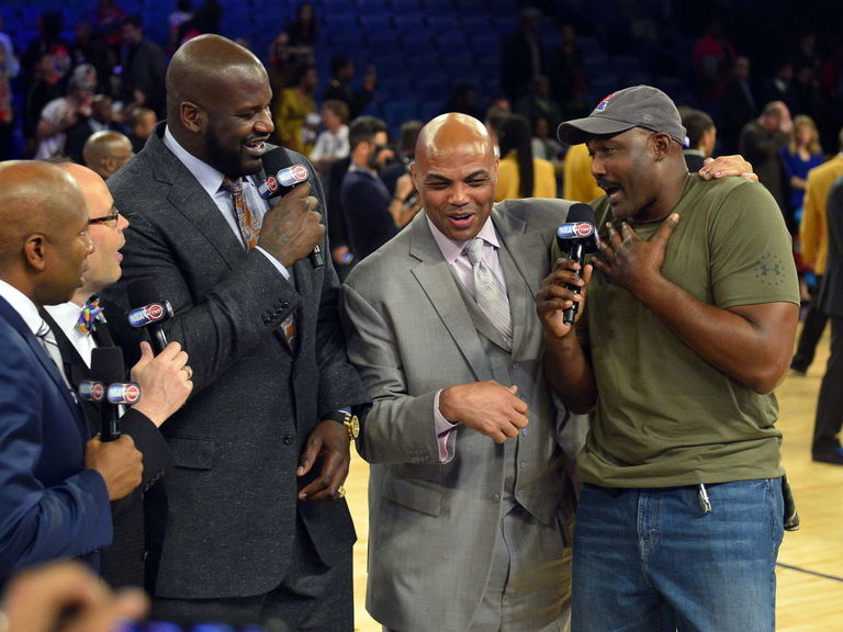 VIDEO: Shaq has a staring contest with an OKC fan on 'Inside the NBA ...