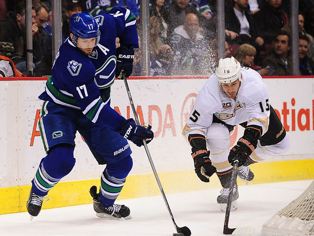 New Canucks management hopes to change Ryan Kesler's mind about potential trade