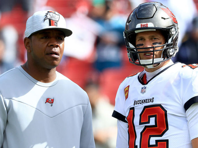 Bucs OC Byron Leftwich Has Look of an NFL Head Coach