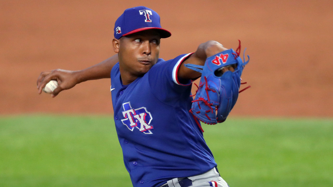 ARLINGTON, TEXAS - JULY 09: Jose Leclerc #25 of the Texas Rangers pitches during an intrasquad game during Major League Baseball summer workouts at Globe Life Field on July 09, 2020 in Arlington, Texas.